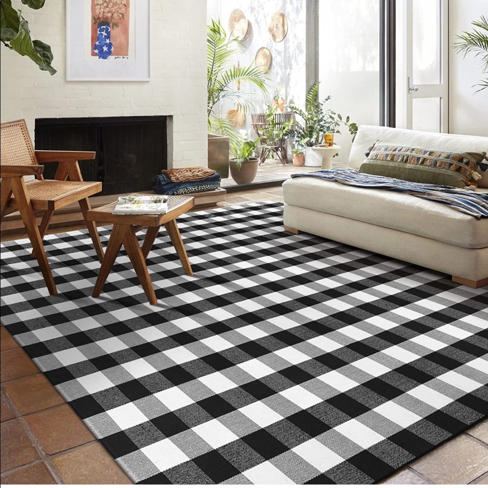 Area Rugs - Picture 2 of 7